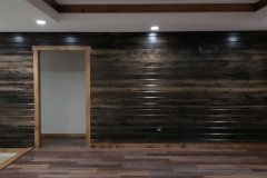 1920-shiplap-livingroom-wall